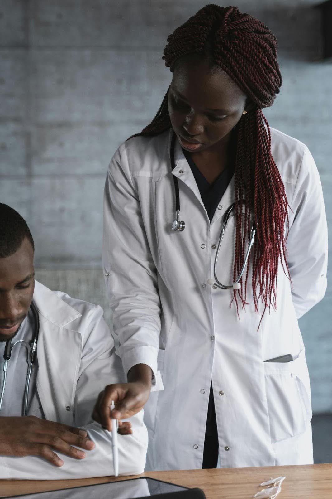 doctors deliberating